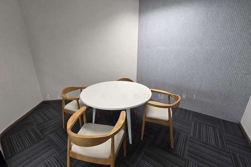 All seasons Place, Bangkok, 87 Witthayu Rd, Lumphini, Pathum Wan, Bangkok 10330, Lumphini, Pathum Wan, Bangkok, , 227 sqm, Office Space For Rent, by Ailada Ngamsri, 500510854 - DDproperty.com