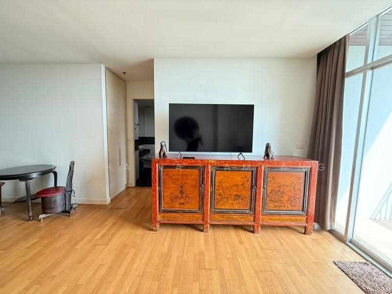 Urbana Sathorn, Bangkok, 55 South Sathorn Road, Thung Maha Mek, Sathon, Bangkok, 1 Bedroom, 70 sqm, Condo For Sale, by Nicha Na Lampang, 500510859 - DDproperty.com