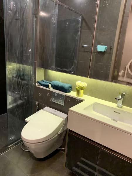 The Esse at Singha Complex, Bangkok, 1788 New Petchaburi Rd, Khlongtoei Nua, Watthana, Bangkok, Studio, 35 sqm, Condo For Rent, by Sarttra Wang, 500510862 - DDproperty.com