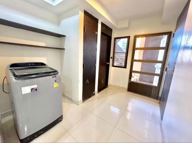 City Lakes Tower : ซิตี้เลค ทาวเวอร์, กรุงเทพ, ซอยสุขุมวิท 16, คลองเตย, กรุงเทพ, 319 ตร.ม., คอนโด ขาย, โดย Nicha Na Lampang, 500510877 - DDproperty.com