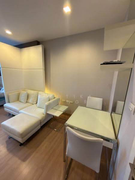 Urbano Absolute Sathon-Taksin, Bangkok, 345 Charoen Nakhon 14/2 Alley, Khlong Ton Sai, Khlong San, Bangkok, 1 Bedroom, 30 sqm, Condo For Rent, by Chotika Rakrungrueang, 500510918 - DDproperty.com