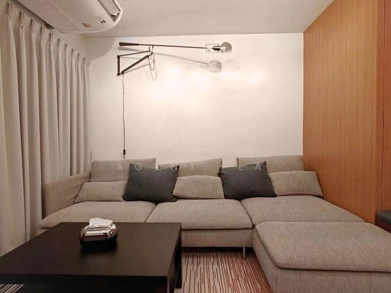 Prime Location Newly Renovated Commercial Building near BTS Phra Khanong (1 Min) (SPSAD4141), Bangkok, Phra Kanong, Khlong Toei, Bangkok, 4 Bedrooms, 141 sqm, Townhouse For Rent, by Agent Pla, 500510967 - DDproperty.com