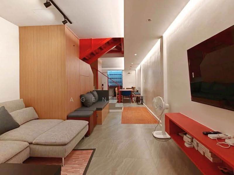 Prime Location Newly Renovated Commercial Building near BTS Phra Khanong (1 Min) (SPSAD4141), Bangkok, Phra Kanong, Khlong Toei, Bangkok, 4 Bedrooms, 141 sqm, Townhouse For Rent, by Agent Pla, 500510967 - DDproperty.com