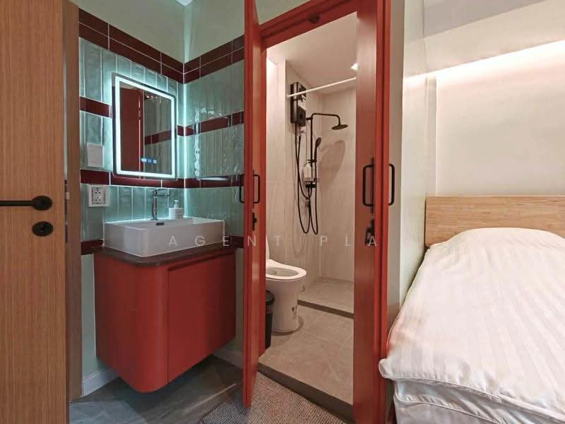 Prime Location Newly Renovated Commercial Building near BTS Phra Khanong (1 Min) (SPSAD4141), Bangkok, Phra Kanong, Khlong Toei, Bangkok, 4 Bedrooms, 141 sqm, Townhouse For Rent, by Agent Pla, 500510967 - DDproperty.com