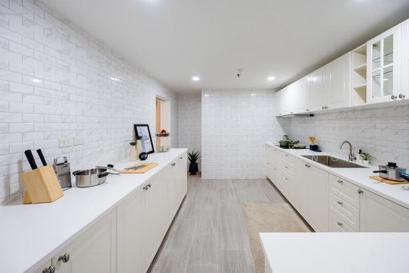 Las Colinas, Bangkok, Sukhumvit 21 Road, Khlongtoei Nua, Watthana, Bangkok, 3 Bedrooms, 240 sqm, Condo For Sale, by Nicha Na Lampang, 500511081 - DDproperty.com