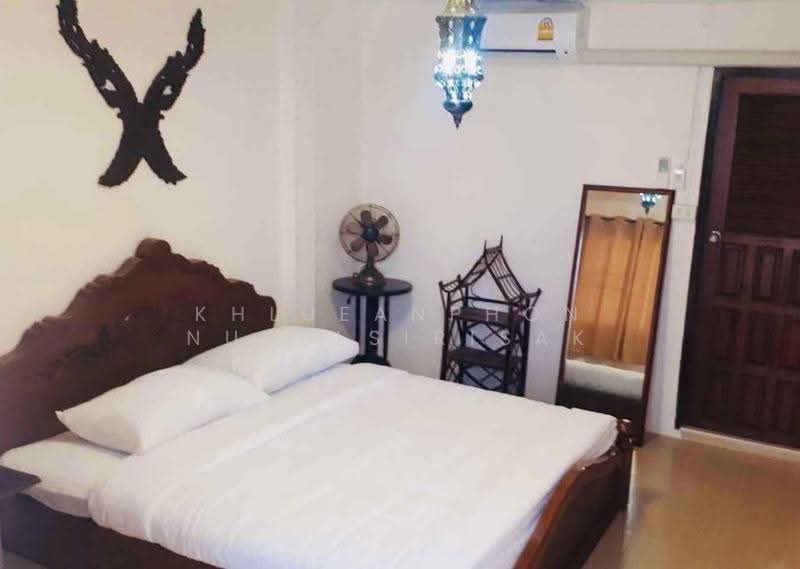 6-BR House, Bangkok, Ban Chang Lo, Bangkok Noi, Bangkok, 6 Bedrooms, 160 sqm, Single Detached House For Sale, by Khlueanphon Nukulsirisak, 500511098 - DDproperty.com