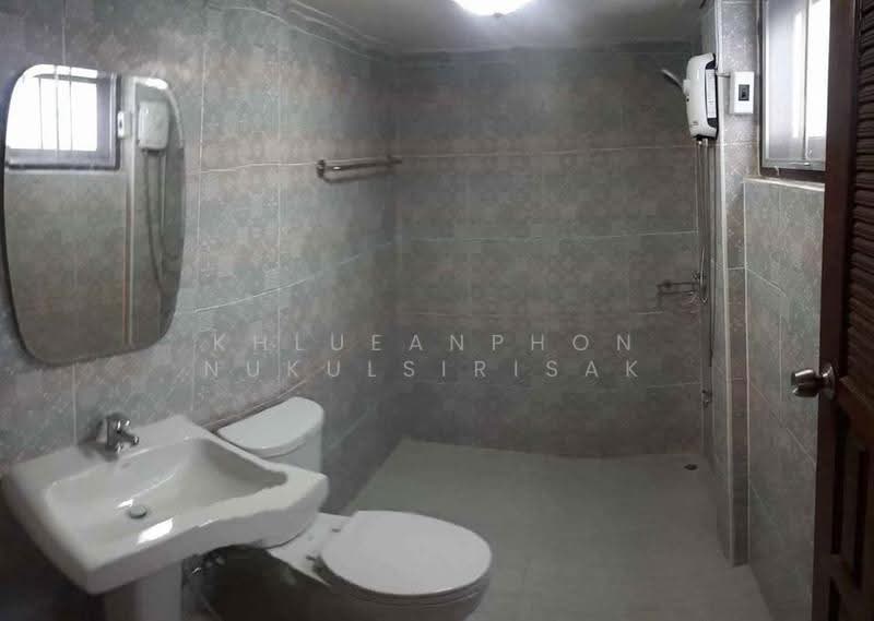 6-BR House, Bangkok, Ban Chang Lo, Bangkok Noi, Bangkok, 6 Bedrooms, 160 sqm, Single Detached House For Sale, by Khlueanphon Nukulsirisak, 500511098 - DDproperty.com
