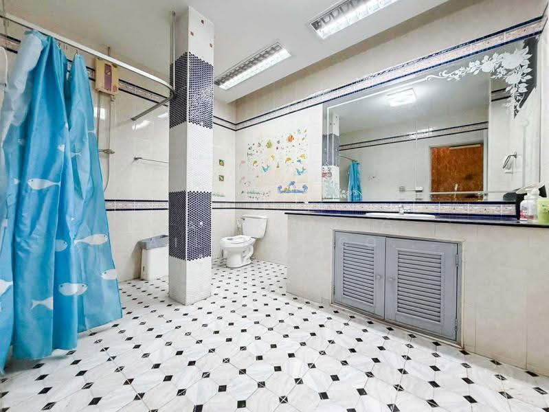 Meuangthong Garden Zone 1, Bangkok, Phatthanakan 69 Yaek 2-1-4, Prawet, Bangkok, 5 Bedrooms, 240 sqm, Single Detached House For Sale, by ERA Holding (Thailand) Co., Ltd., 500511101 - DDproperty.com