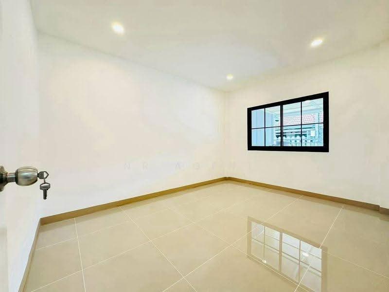 Baan Buathong 4, Nonthaburi, Ban Kluay-Sai Noi Road, Phimonrat, Bang Bua Thong, Nonthaburi, 3 Bedrooms, 80 sqm, Townhouse For Sale, by NR AGENT, 500511107 - DDproperty.com