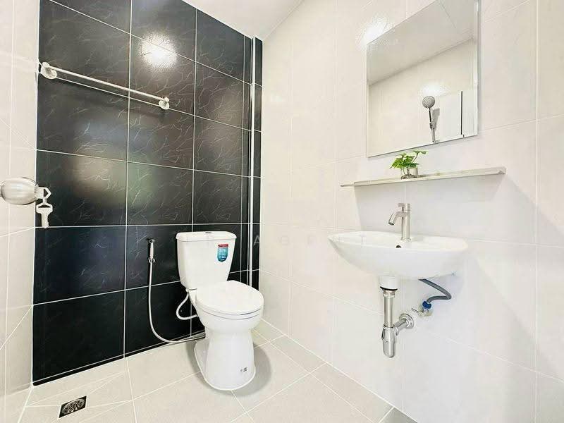 Baan Buathong 4, Nonthaburi, Ban Kluay-Sai Noi Road, Phimonrat, Bang Bua Thong, Nonthaburi, 3 Bedrooms, 80 sqm, Townhouse For Sale, by NR AGENT, 500511107 - DDproperty.com