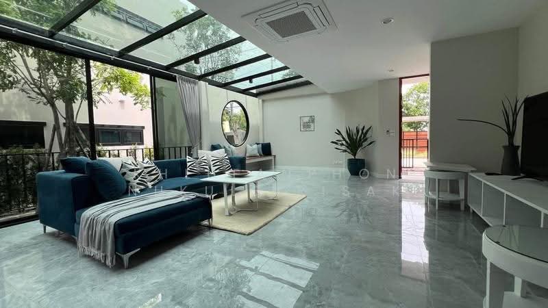 undefined, Bangkok, Lam Pla Tiew, Lat Krabang, Bangkok, 3 Bedrooms, 300 sqm, Single Detached House For Rent, by Khlueanphon Nukulsirisak, 500511133 - DDproperty.com