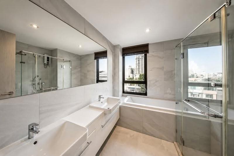 Rhythm Ekkamai, Bangkok, 11 Soi Sukhumvit 63, Khlongtoei Nua, Watthana, Bangkok, 2 Bedrooms, 70 sqm, Condo For Sale, by Nicha Na Lampang, 500511147 - DDproperty.com