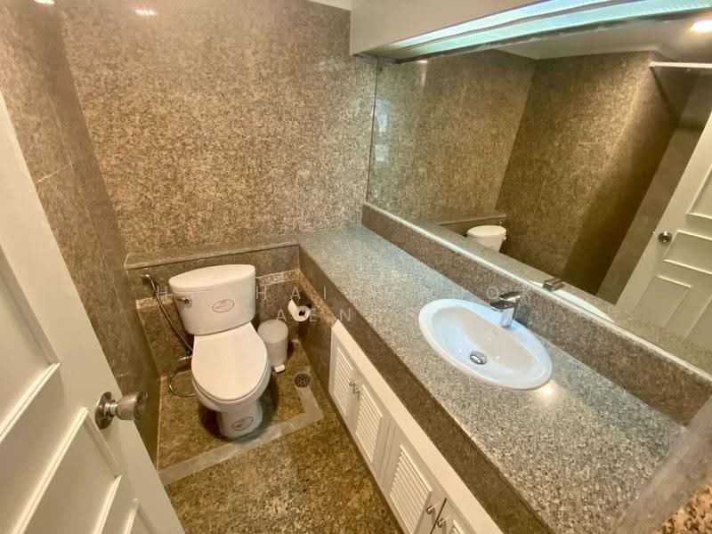 Baan Suanpetch, Bangkok, 18 Soi Sukhumvit 39, Khlong Tan Nua, Watthana, Bangkok, 1 Bedroom, 134 sqm, Condo For Rent, by Hathaichanok Saenset, 500511255 - DDproperty.com