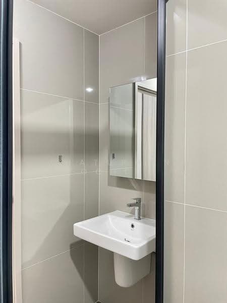 The Base Phetchaburi-Thonglor, Bangkok, Phetchaburi Rd, Bang Kapi, Huai Khwang, Bangkok, 1 Bedroom, 33 sqm, Condo For Rent, by Chatuphon Mochida, 500511266 - DDproperty.com