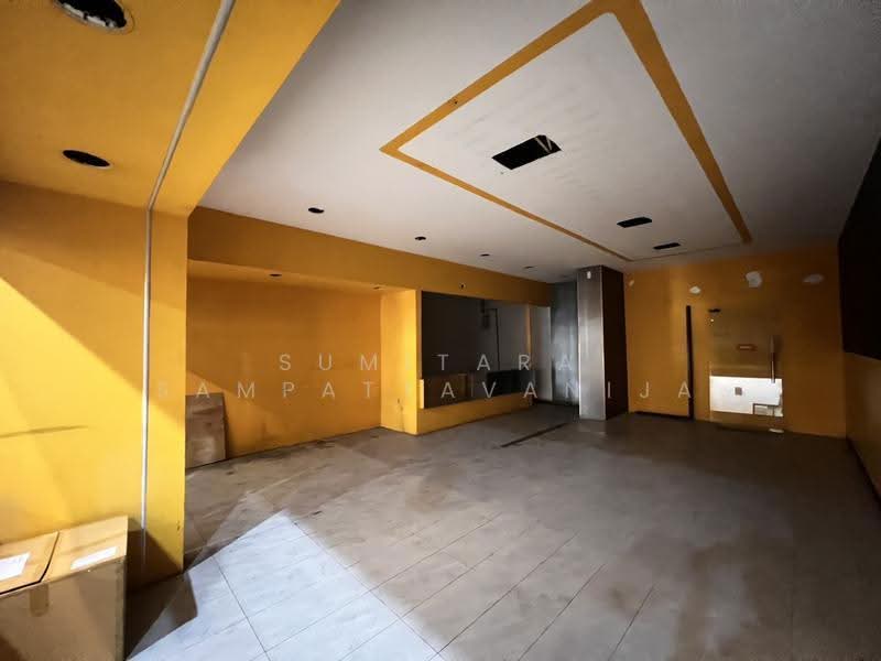 พื้นที่ให้เช่าอโศก สุขุมวิท : Space for rent Asoke, Sukhumvit, กรุงเทพ, คลองเตยเหนือ, วัฒนา, กรุงเทพ, 65 ตร.ม., พื้นที่ขายของ ให้เช่า, โดย Sumitara Sampattavanija, 500511277 - DDproperty.com