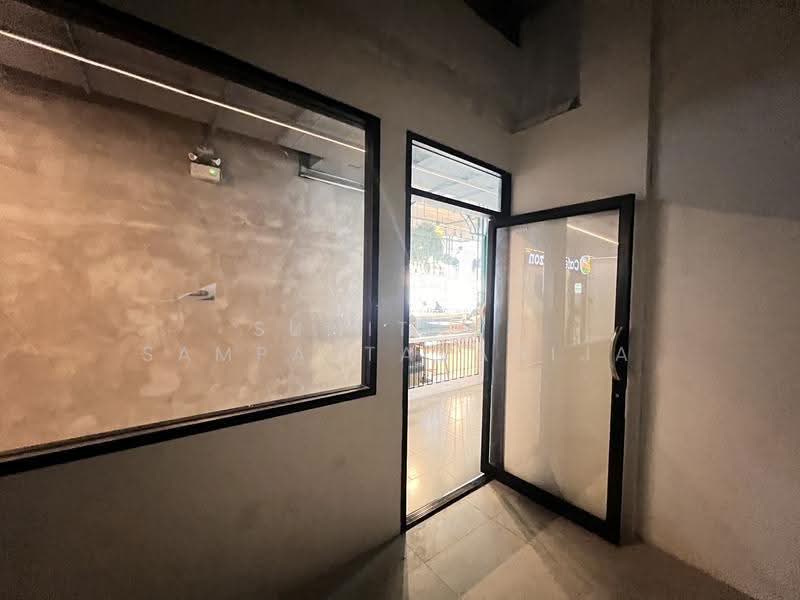 พื้นที่ให้เช่าอโศก สุขุมวิท : Space for rent Asoke, Sukhumvit, กรุงเทพ, คลองเตยเหนือ, วัฒนา, กรุงเทพ, 35 ตร.ม., พื้นที่ขายของ ให้เช่า, โดย Sumitara Sampattavanija, 500511308 - DDproperty.com