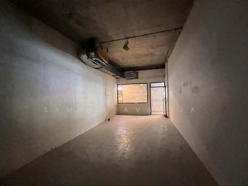 Space for rent Asoke, Sukhumvit, Bangkok, Khlongtoei Nua, Watthana, Bangkok, , 35 sqm, Retail Space For Rent, by Sumitara Sampattavanija, 500511308 - DDproperty.com
