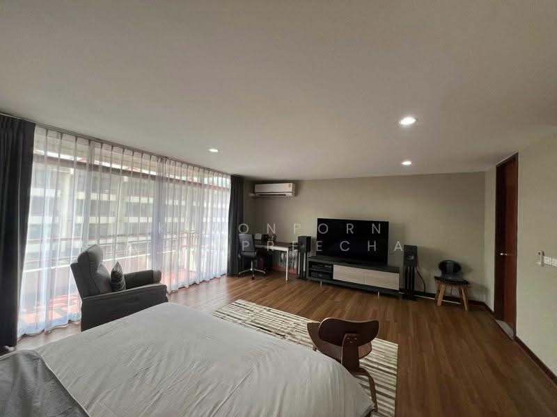 Townhouse for Rent Pattanakarn, Bangkok, Suan Luang, Bangkok, 4 Bedrooms, 400 sqm, Townhouse For Rent, by Kamonporn Chanpreecha, 500511403 - DDproperty.com