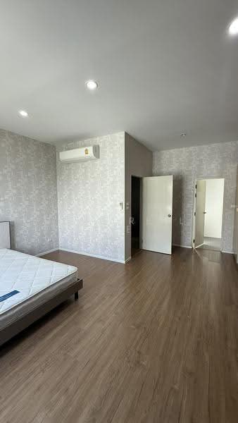Baan Klang Muang Ratchaphruek, Nonthaburi, Road in Front of House, Mahasawat, Bang Kruai, Nonthaburi, 3 Bedrooms, 190 sqm, Townhouse For Rent, by HOME Real Estate Service, 500511412 - DDproperty.com
