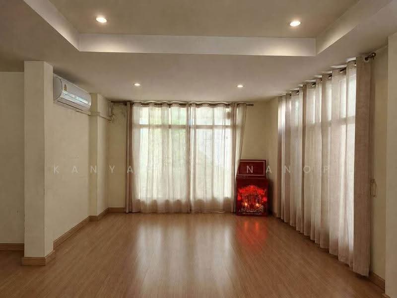 บ้าน 4-ห้องนอน, กรุงเทพ, ดอกไม้, ประเวศ, กรุงเทพ, 220 ตร.ม., บ้านเดี่ยว ขาย, โดย Kanyapuk Tinanop, 500511440 - DDproperty.com