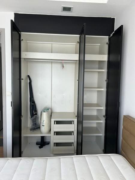 Thru Thonglor, Bangkok, Petchaburi Road, Bang Kapi, Huai Khwang, Bangkok, 1 Bedroom, 32 sqm, Condo For Rent, by Rasita Maneelam, 500511458 - DDproperty.com