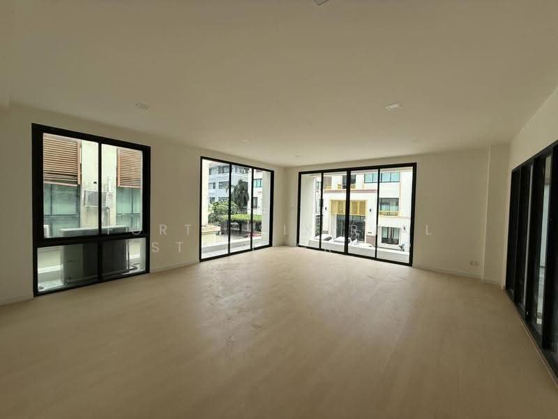 ขายด่วน ตึกสำนักงาน 4 ชั้น โครงการรีเจ้นท์รัชดา, Bangkok, Wang Thonglang, Bangkok, , 600 sqm, Office Space For Sale, by Forty-Six Real Estate Group, 500511572 - DDproperty.com