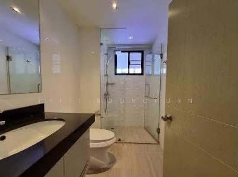 Villa Bajaj, Bangkok, Soi Sukhumvit 19, Khlongtoei Nua, Watthana, Bangkok, 3 Bedrooms, 240 sqm, Condo For Rent, by Thiti Boonchurn, 500511610 - DDproperty.com