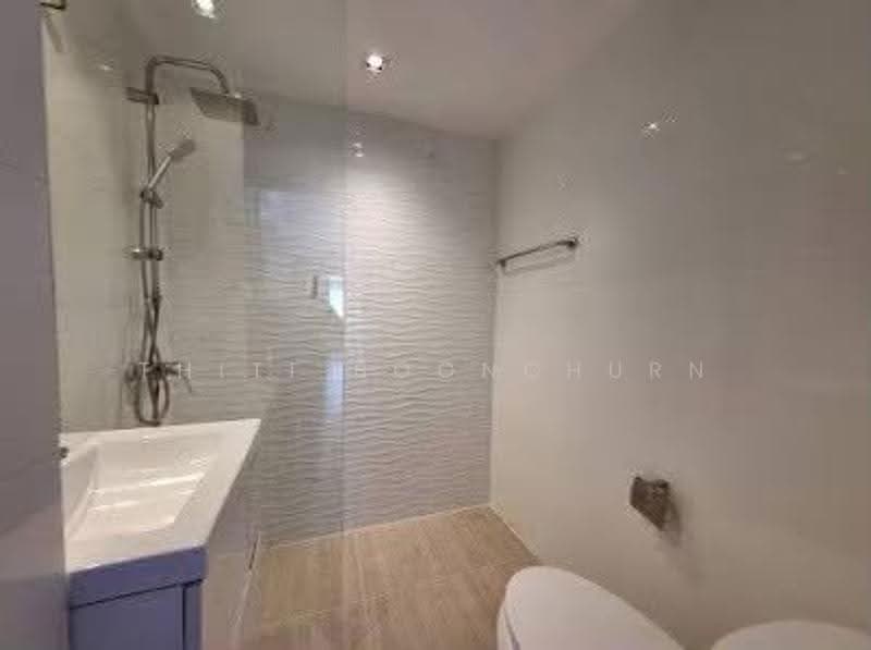 Villa Bajaj, Bangkok, Soi Sukhumvit 19, Khlongtoei Nua, Watthana, Bangkok, 3 Bedrooms, 240 sqm, Condo For Rent, by Thiti Boonchurn, 500511610 - DDproperty.com