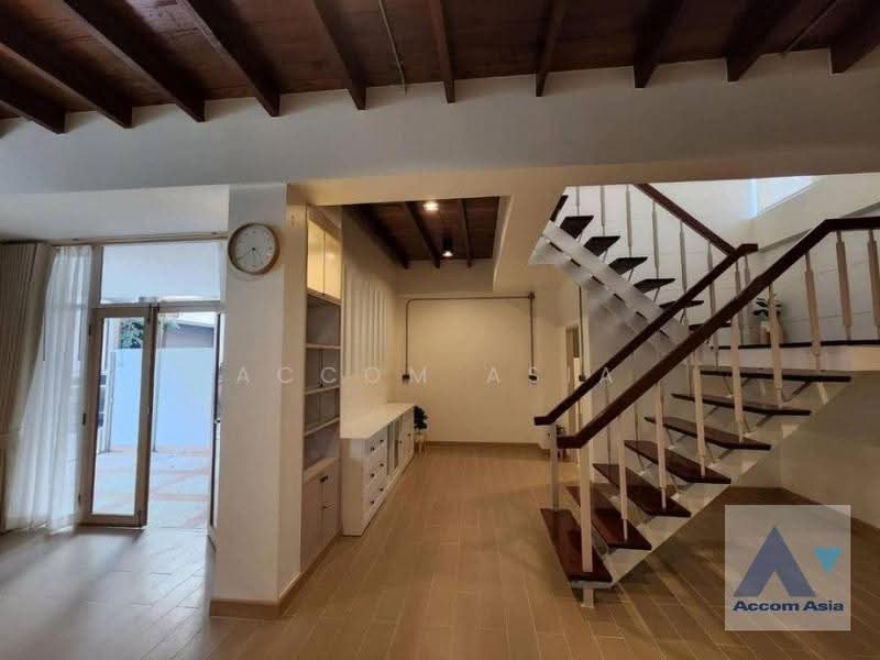 Renovated private house with cozy charm in Ekkamai, Bangkok, Khlong Tan Nua, Watthana, Bangkok, 3 Bedrooms, 192 sqm, Single Detached House For Rent, by Accom Asia, 500511627 - DDproperty.com