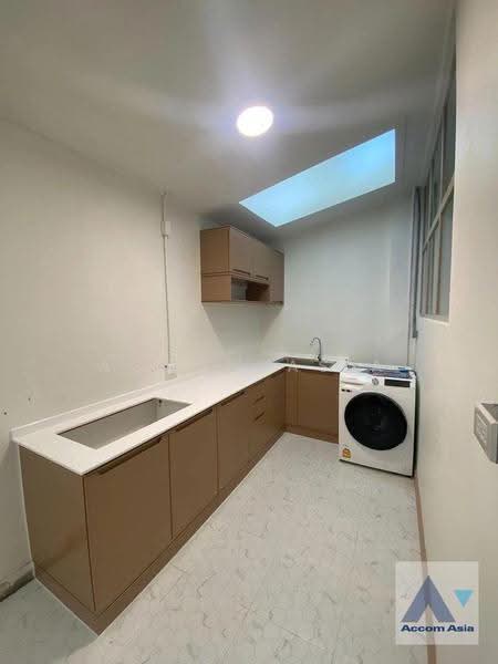 Renovated private house with cozy charm in Ekkamai, Bangkok, Khlong Tan Nua, Watthana, Bangkok, 3 Bedrooms, 192 sqm, Single Detached House For Rent, by Accom Asia, 500511627 - DDproperty.com