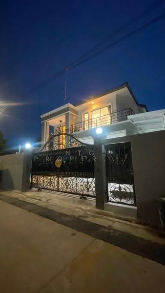 NG553 ให้เช่าบ้านเดี่ยว pool villa อ่อนนุช 46 เฟอร์ครบ ราคา 150,000 บาท/ต่อเดือน, Bangkok, อ่อนนุช46, Suan Luang, Bangkok, 5 Bedrooms, 300 sqm, Single Detached House For Rent, by NTG Property House Co.,Ltd., 500511679 - DDproperty.com
