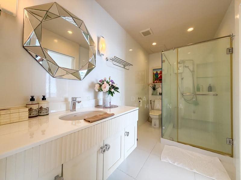 The Issara Ladprao, Bangkok, 296 Ladpao Road, Jom Phon, Chatuchak, Bangkok, 2 Bedrooms, 139 sqm, Condo For Sale, by Saruda Jiratkulthana, 500511737 - DDproperty.com