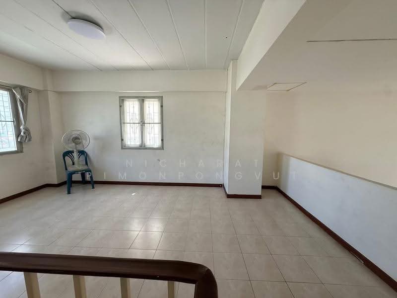 Buathong Thani, Nonthaburi, Soi Buathong Thani Village, Bang Bua Thong, Nonthaburi, 2 Bedrooms, 250 sqm, Townhouse For Sale, by NICHARAT PIMONPONGVUT, 500511794 - DDproperty.com
