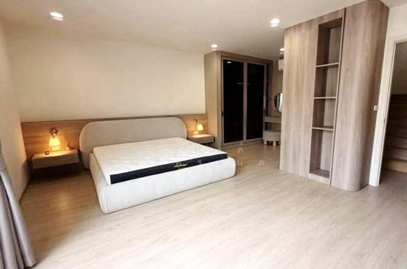 Nue Verse Krungthep Kreetha, Bangkok, Srinakarin - Romklao Road, Saphan Sung, Bangkok, 3 Bedrooms, 200 sqm, Townhouse For Rent, by นัฐพงค์ มณีอัครเนตร, 500511813 - DDproperty.com