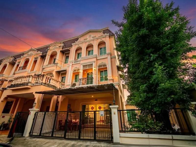 Urban Sathorn, Bangkok, Ratchaphruek Road, Bang Chak, Phasi Charoen, Bangkok, 5 Bedrooms, 320 sqm, Townhouse For Rent, by จิตราภรณ์ พิมพ์จันทร์, 500511844 - DDproperty.com