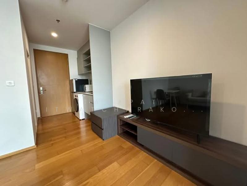 Noble Revo Silom, Bangkok, 88 Soi Surasak Surasak Road, Silom, Bang Rak, Bangkok, 1 Bedroom, 34 sqm, Condo For Rent, by Tanapat Jitwatcharakomol, 500511951 - DDproperty.com
