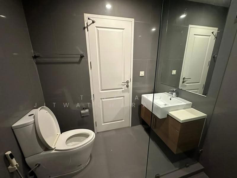 Noble Revo Silom, Bangkok, 88 Soi Surasak Surasak Road, Silom, Bang Rak, Bangkok, 1 Bedroom, 34 sqm, Condo For Rent, by Tanapat Jitwatcharakomol, 500511951 - DDproperty.com