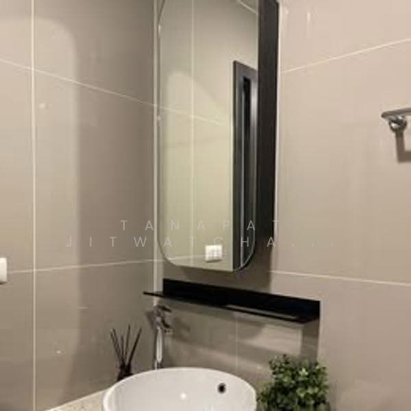 XT Huaikhwang, Bangkok, 244 Ratchadaphisek Road, Huai Khwang, Bangkok, 1 Bedroom, 35 sqm, Condo For Rent, by Tanapat Jitwatcharakomol, 500511957 - DDproperty.com