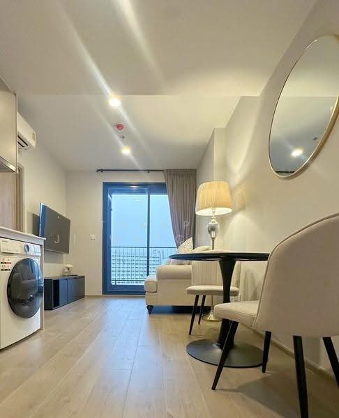 THE CROWN Residences, Bangkok, Rama 4 Road, Thung Maha Mek, Sathon, Bangkok, 1 Bedroom, 35 sqm, Condo For Rent, by Tanapat Jitwatcharakomol, 500511959 - DDproperty.com