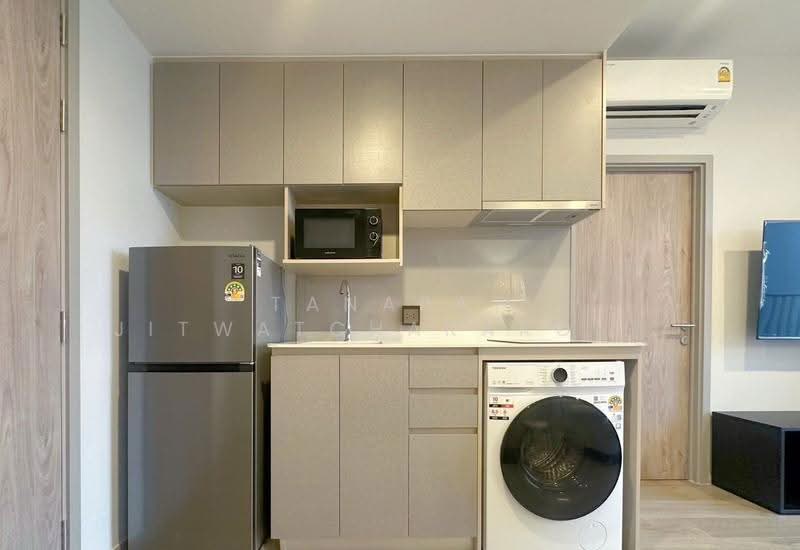 THE CROWN Residences, Bangkok, Rama 4 Road, Thung Maha Mek, Sathon, Bangkok, 1 Bedroom, 35 sqm, Condo For Rent, by Tanapat Jitwatcharakomol, 500511959 - DDproperty.com