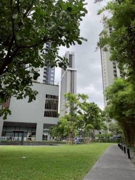 The Base Sukhumvit 77, Bangkok, 289 Sukhumvit 77 Road, Phra Kanong Nua, Watthana, Bangkok, 1 Bedroom, 37 sqm, Condo For Rent, by Tanapat Jitwatcharakomol, 500512000 - DDproperty.com