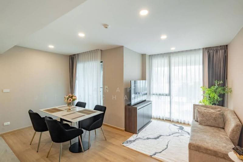 Lloyd Soonvijai-Thonglor, Bangkok, Soi Phetchaburi 47, Phetchaburi Road, Bang Kapi, Huai Khwang, Bangkok, 2 Bedrooms, 62 sqm, Condo For Rent, by Tanapat Jitwatcharakomol, 500512014 - DDproperty.com