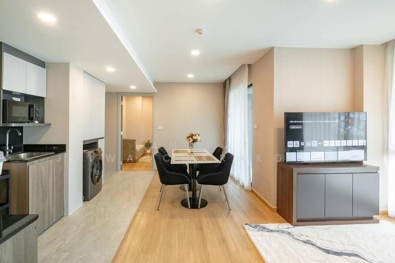 Lloyd Soonvijai-Thonglor, Bangkok, Soi Phetchaburi 47, Phetchaburi Road, Bang Kapi, Huai Khwang, Bangkok, 2 Bedrooms, 62 sqm, Condo For Rent, by Tanapat Jitwatcharakomol, 500512014 - DDproperty.com