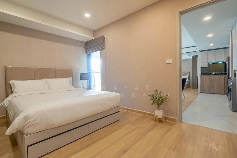 Lloyd Soonvijai-Thonglor, Bangkok, Soi Phetchaburi 47, Phetchaburi Road, Bang Kapi, Huai Khwang, Bangkok, 2 Bedrooms, 62 sqm, Condo For Rent, by Tanapat Jitwatcharakomol, 500512014 - DDproperty.com