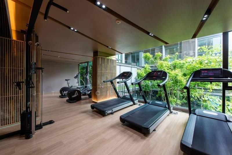 Lloyd Soonvijai-Thonglor, Bangkok, Soi Phetchaburi 47, Phetchaburi Road, Bang Kapi, Huai Khwang, Bangkok, 2 Bedrooms, 62 sqm, Condo For Rent, by Tanapat Jitwatcharakomol, 500512014 - DDproperty.com