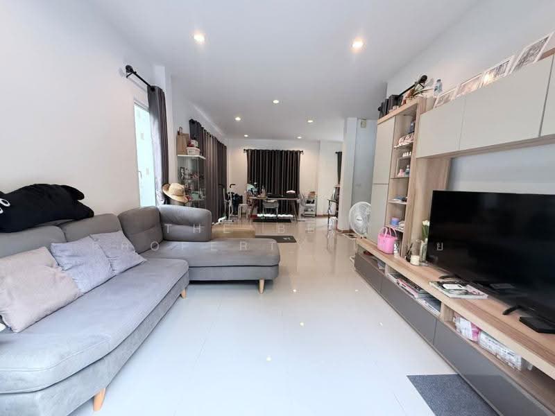บ้านแฝดศรีราชา ชลบุรี, Chon Buri (Pattaya), Surasak, Si Racha, Chon Buri (Pattaya), 3 Bedrooms, 150 sqm, Semi-Detached House (Twin House) For Sale, by The Best Property ไข่นุ้ย, 500512060 - DDproperty.com