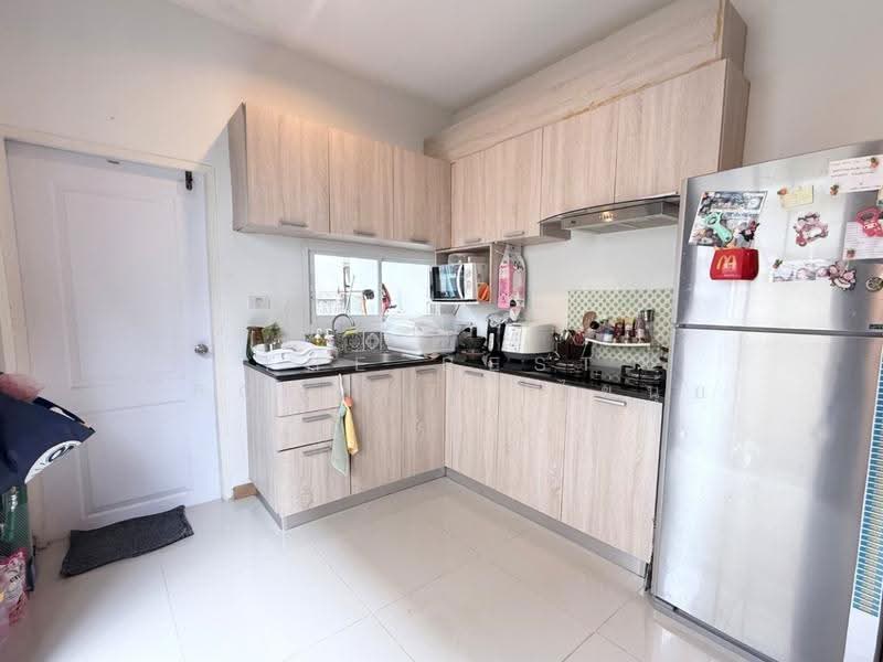 บ้านแฝดศรีราชา ชลบุรี, Chon Buri (Pattaya), Surasak, Si Racha, Chon Buri (Pattaya), 3 Bedrooms, 150 sqm, Semi-Detached House (Twin House) For Sale, by The Best Property ไข่นุ้ย, 500512060 - DDproperty.com