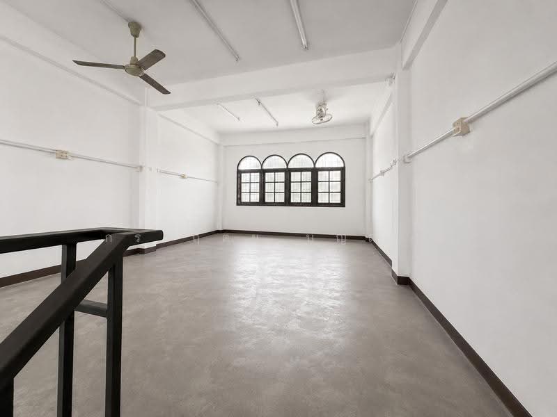 ตึก 3 ชั้น 1 คูหา ซอยเพชรเกษม 48, Bangkok, เพชรเกษม 48, Bang Duan, Phasi Charoen, Bangkok, , 200 sqm, Shophouse For Sale, by กรกฤตย์ บุญสระ, 500512081 - DDproperty.com
