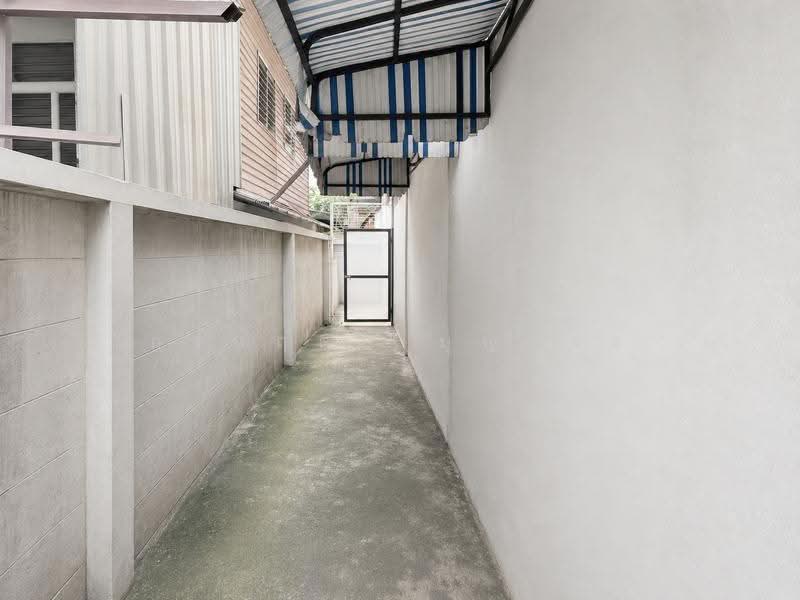 ตึก 3 ชั้น 1 คูหา ซอยเพชรเกษม 48, Bangkok, เพชรเกษม 48, Bang Duan, Phasi Charoen, Bangkok, , 200 sqm, Shophouse For Sale, by กรกฤตย์ บุญสระ, 500512081 - DDproperty.com