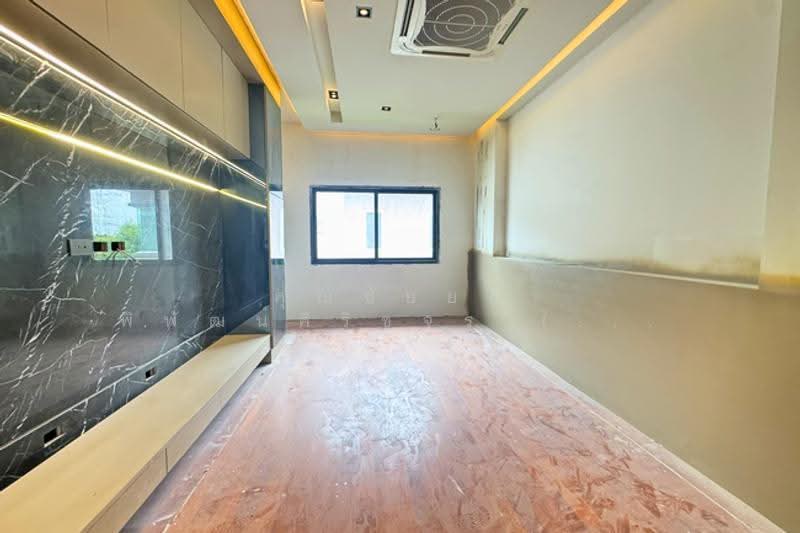 The Grand Pinklao, Bangkok, 594 Borommaratchachonnani Road, Sala Thammasop, Thawi Watthana, Bangkok, 4 Bedrooms, 395 sqm, Single Detached House For Sale, by คุณชัยยศ พิพัฒน์ศิริขจร (ฮอนด้า), 500512122 - DDproperty.com